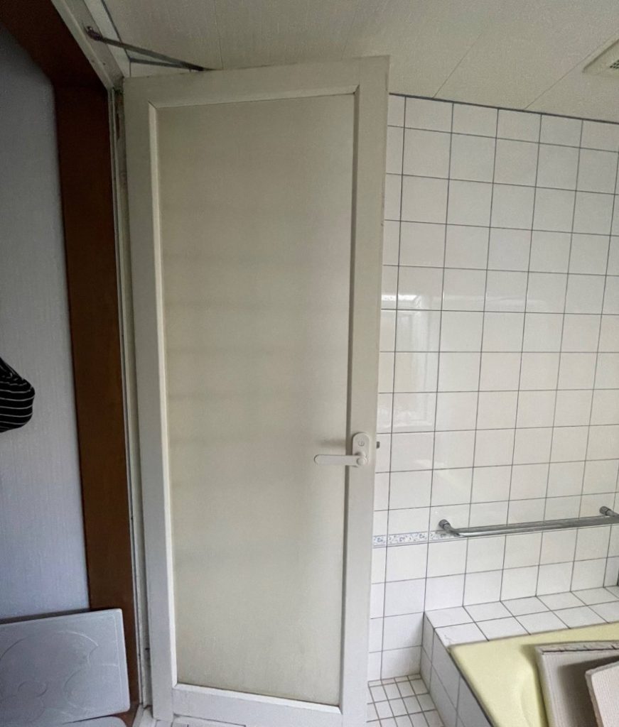 浴室リフォーム　浴室ドア交換　京都DIY