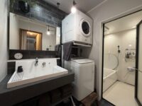 リクシルのカスタムバニティをつかった洗面所のリフォーム，おしゃれな工務店の株式会社サイン